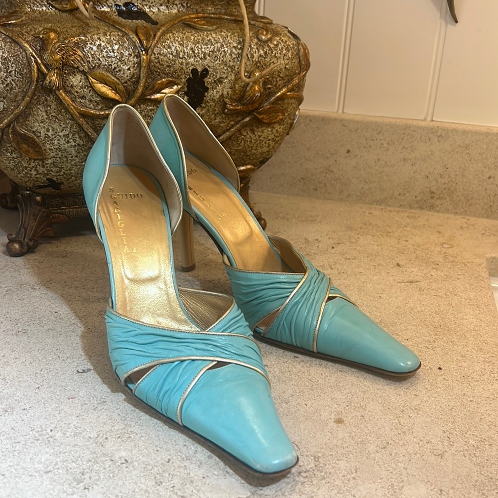 Guido Shoes Pointed Toe Tiffany Blue